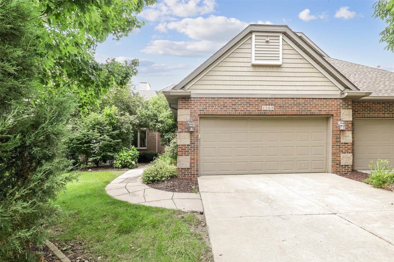 1069 Glen Oaks Drive - Photo 1