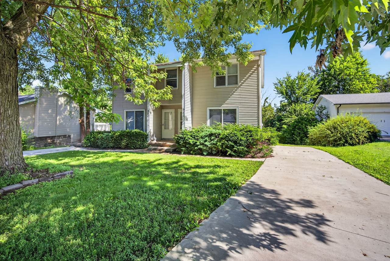 904 Hackley Avenue - Photo 1
