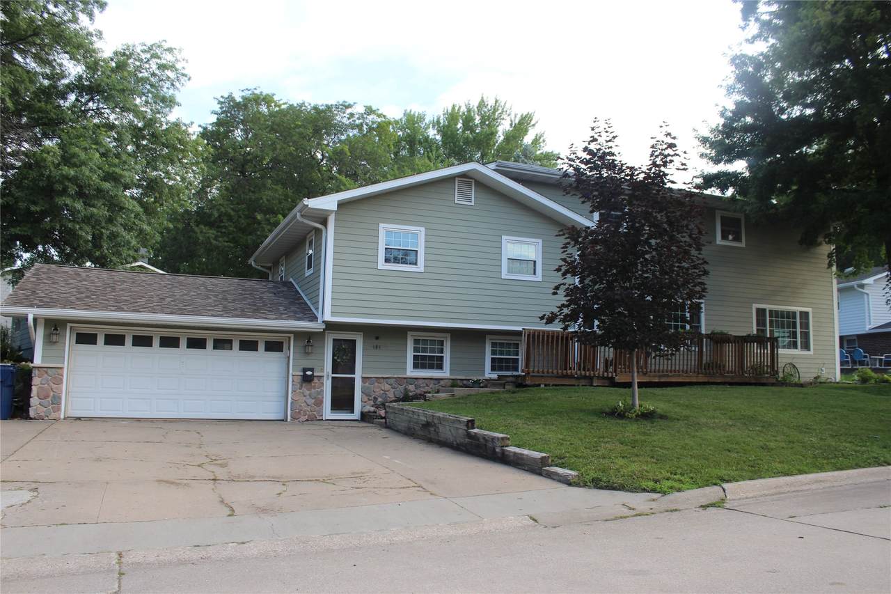 404 Cedar Drive - Photo 1