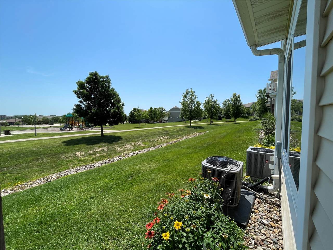 1805 White Birch Circle - Photo 1