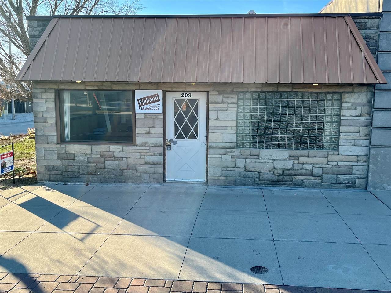 203 Isabella Street - Photo 1