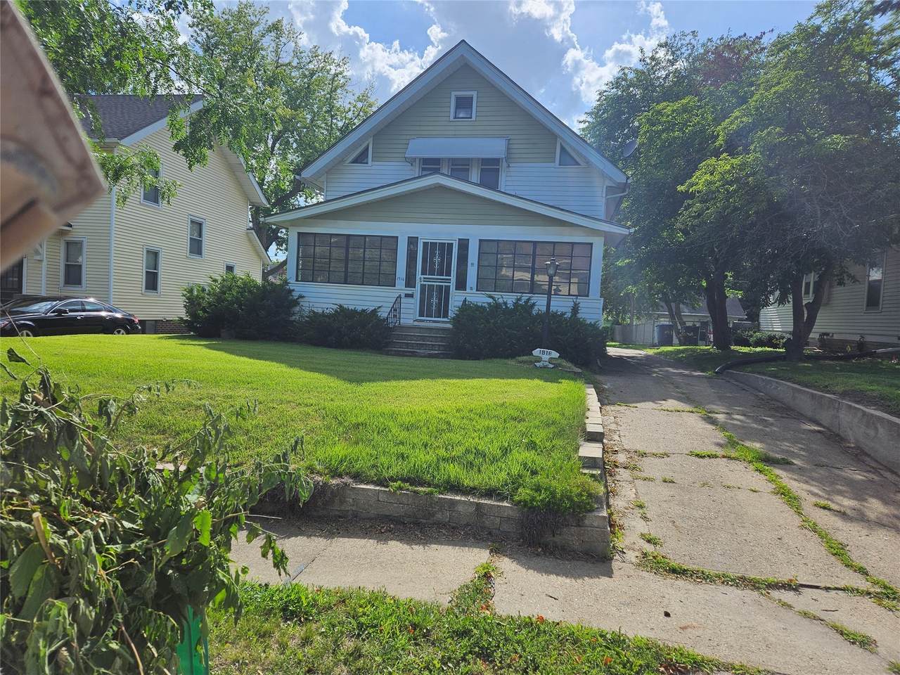 1916 York Street - Photo 1