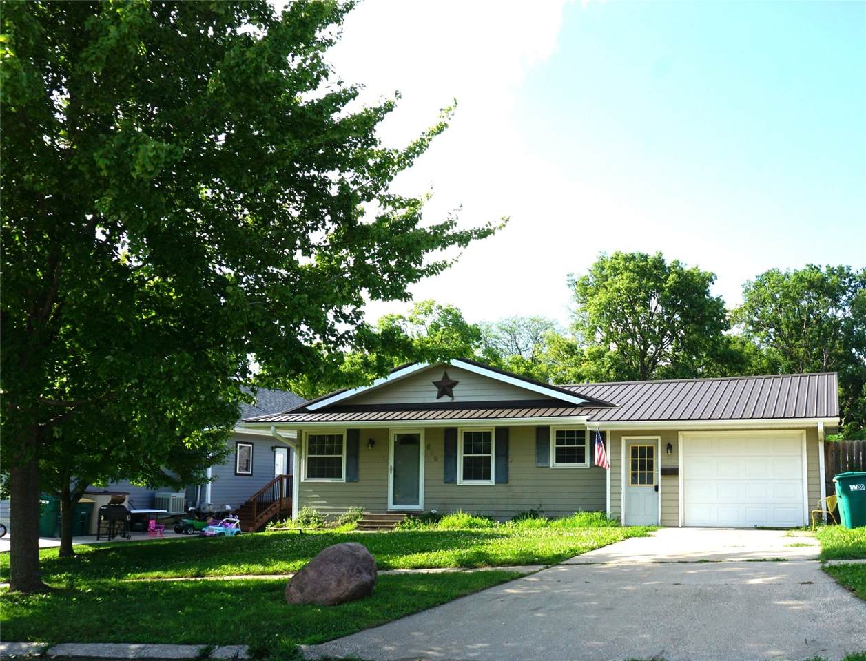 609 Filmore Street - Photo 1