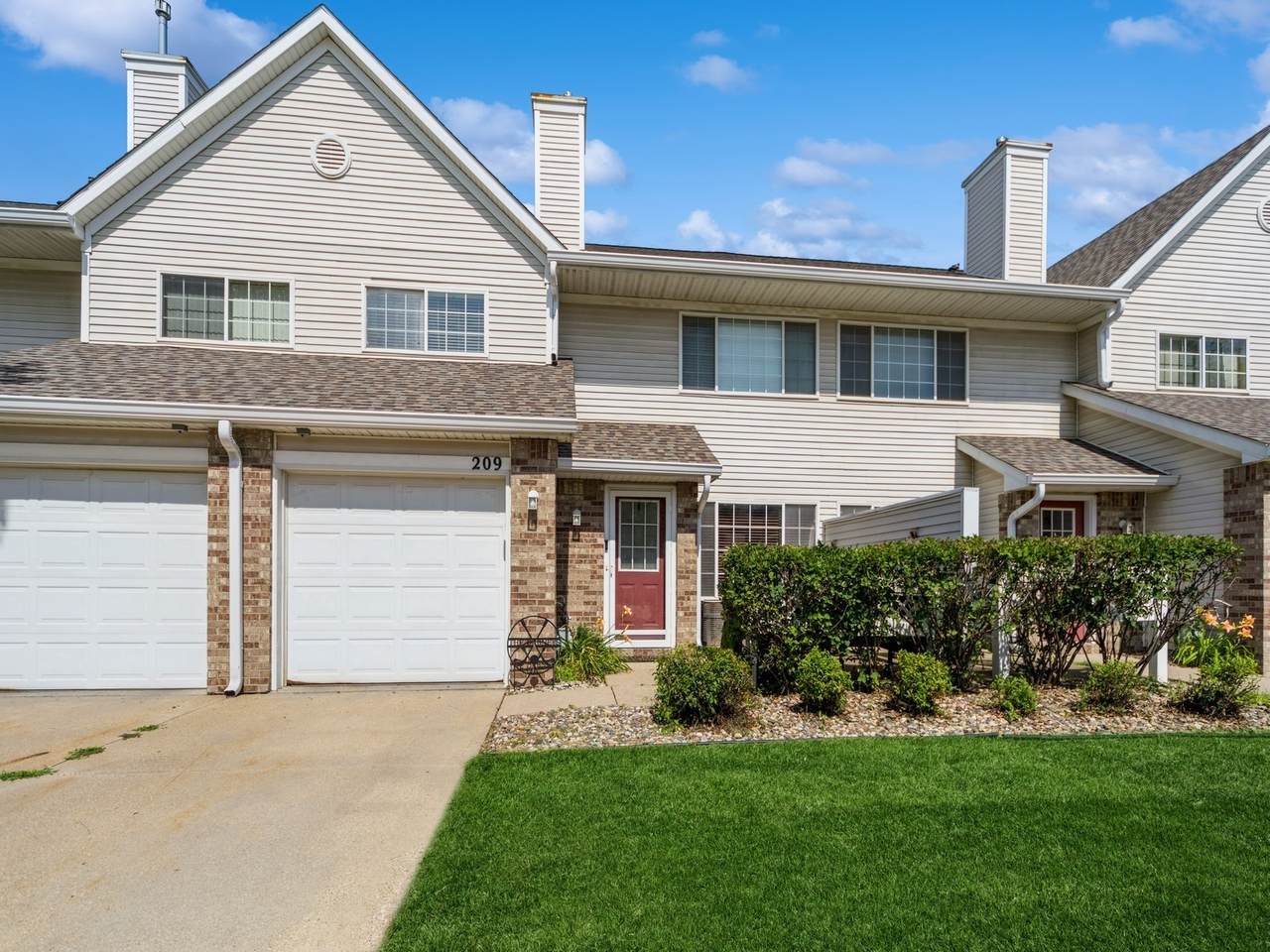 150 Prairie View Drive - Photo 1