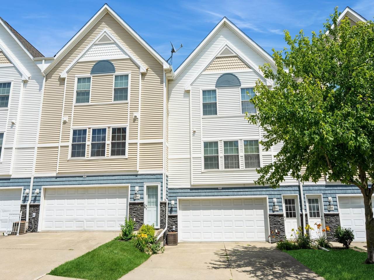 1246 Village View Lane - Photo 1