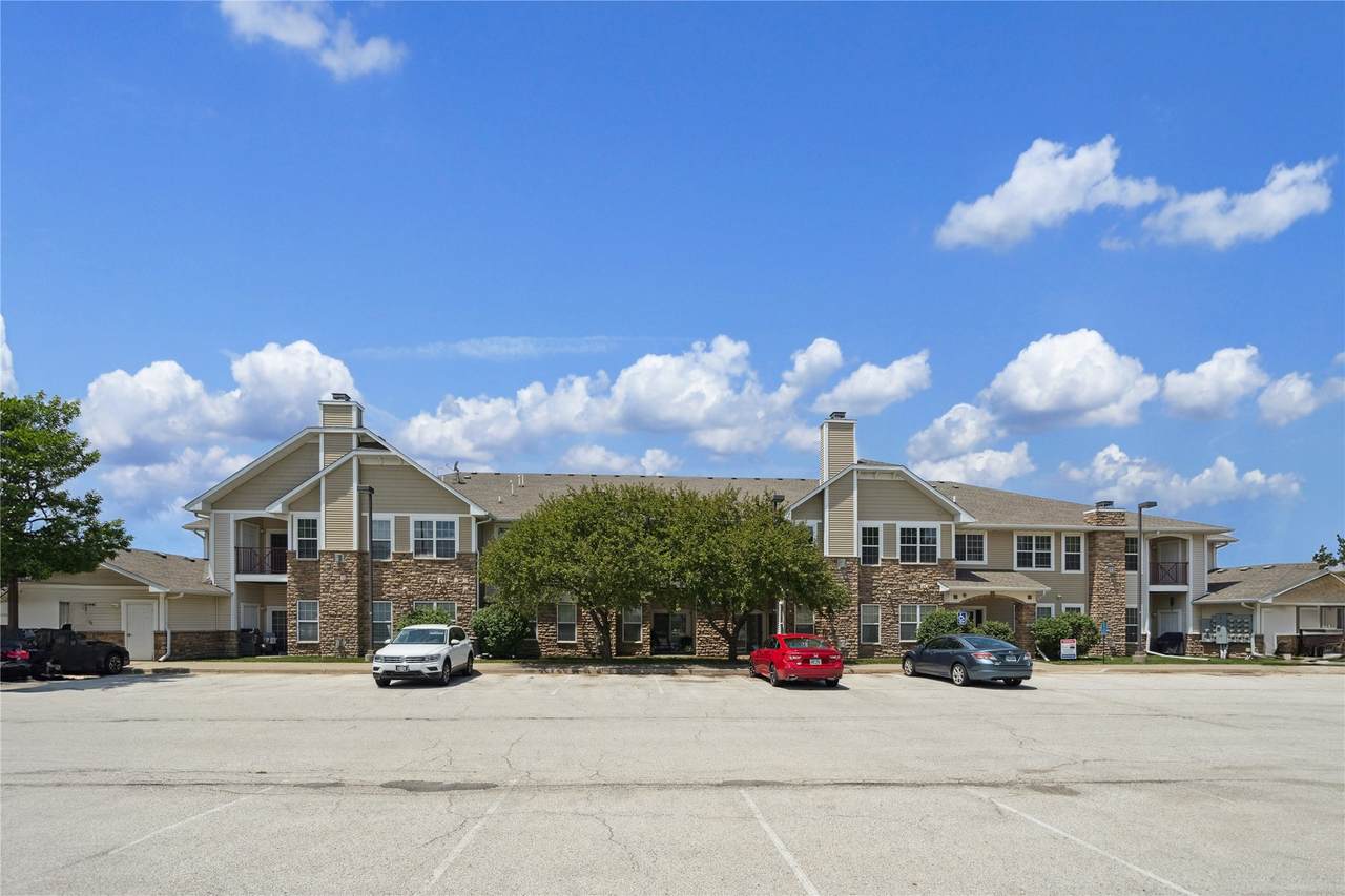 1313 University Avenue - Photo 1