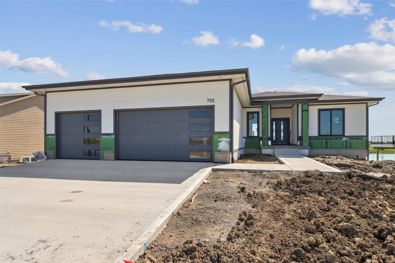753 Cattail Road - Photo 1