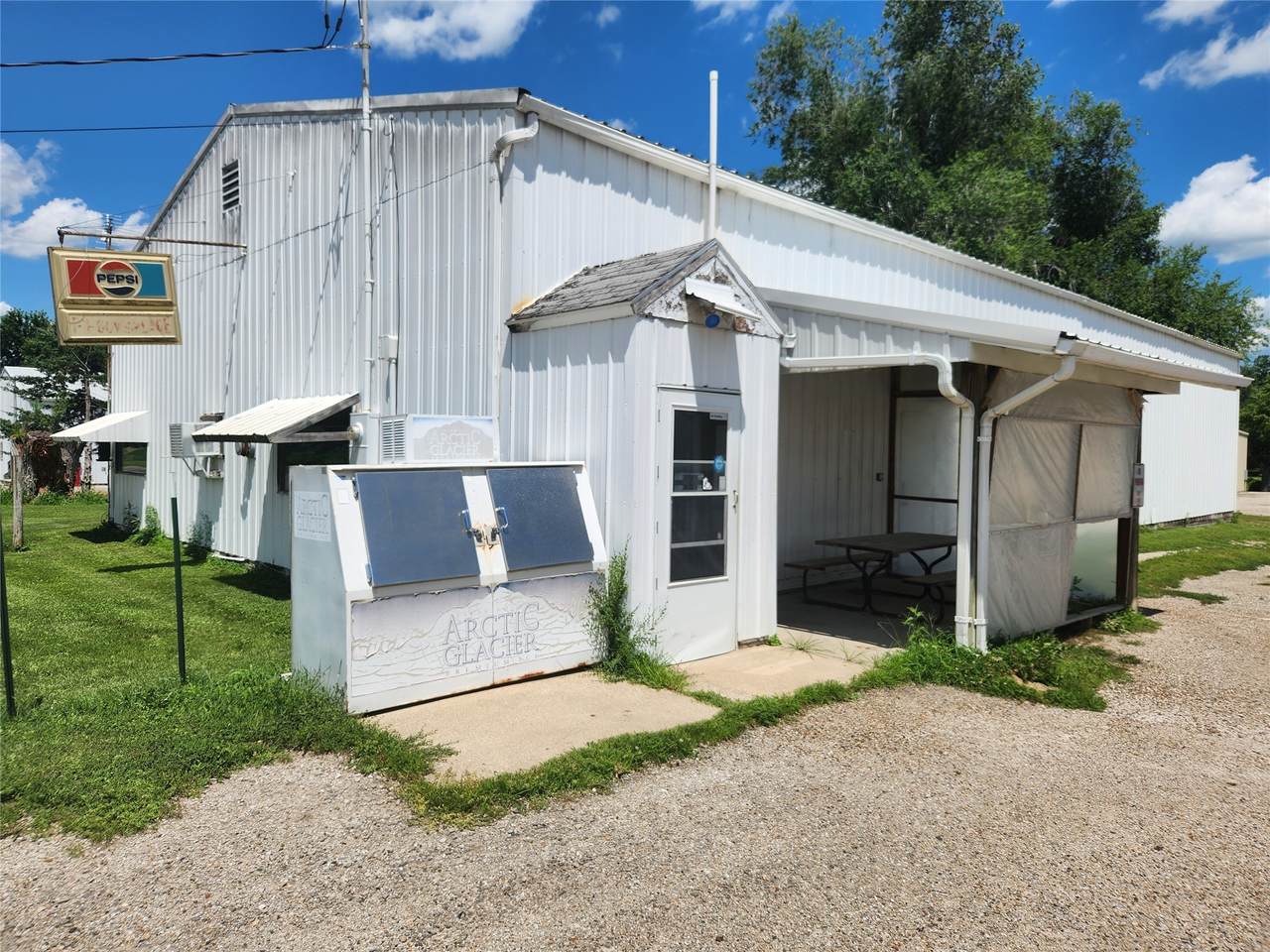 305 Main Street - Photo 1