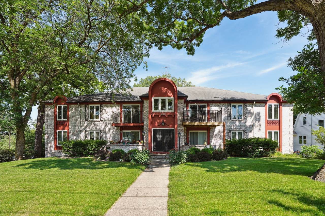 421 42nd Street - Photo 1
