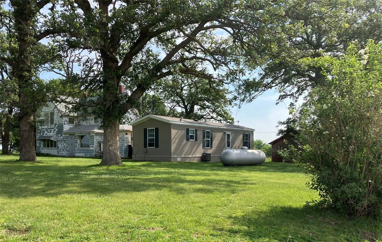 2902 Juniper Avenue - Photo 1