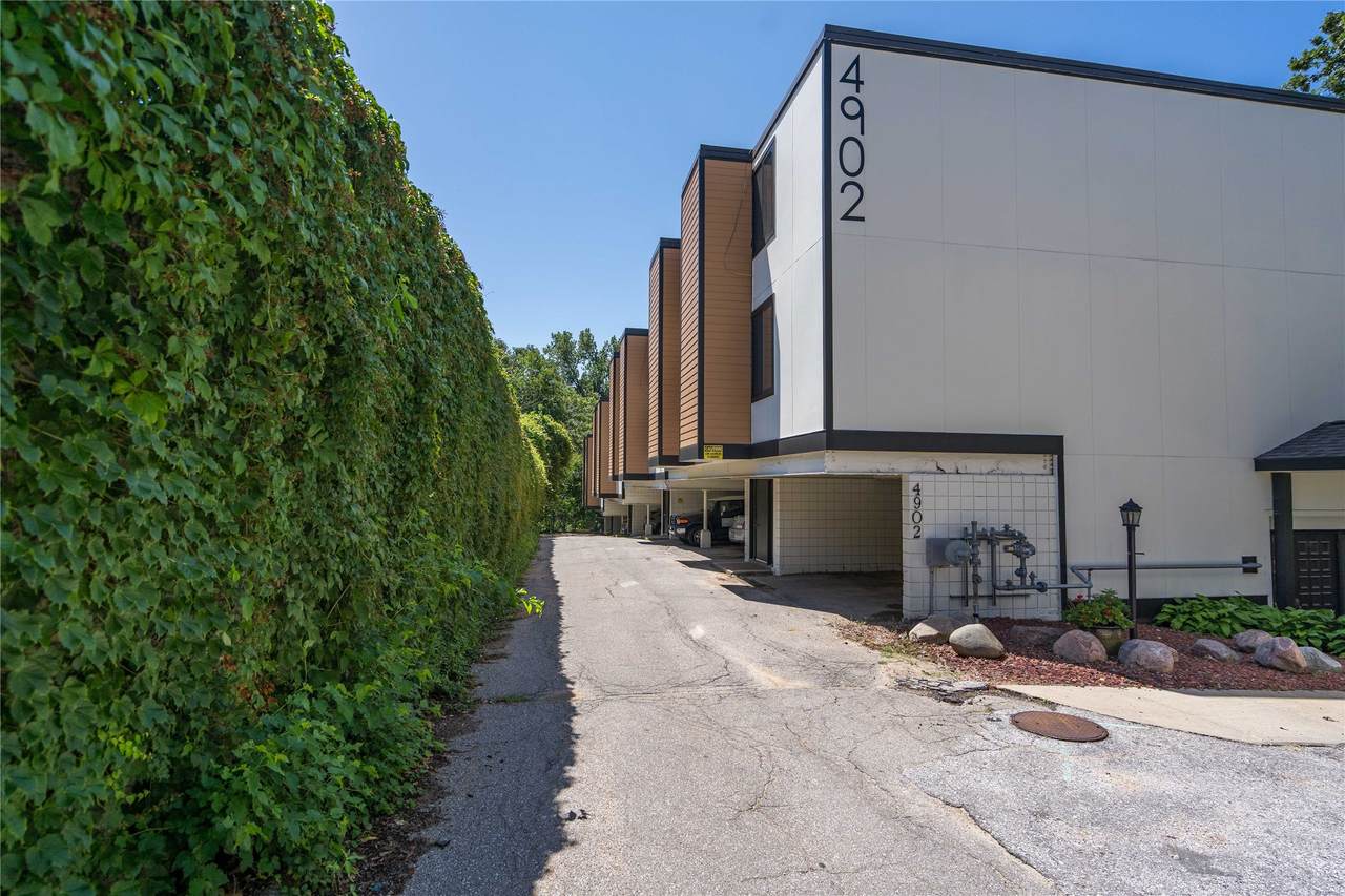 4902 University Avenue - Photo 1