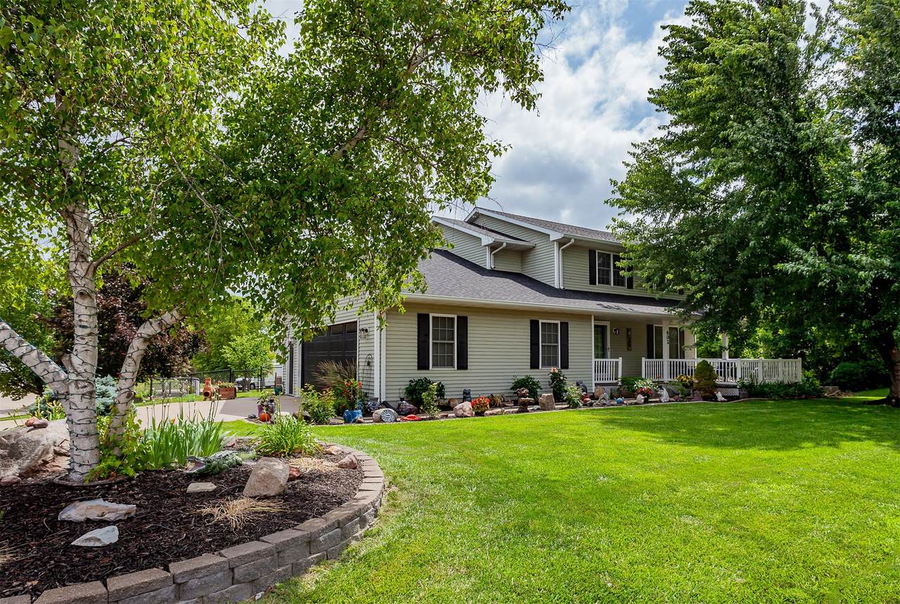 602 15th Street - Photo 1