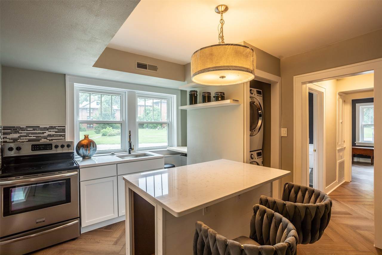 4000 University Avenue - Photo 1