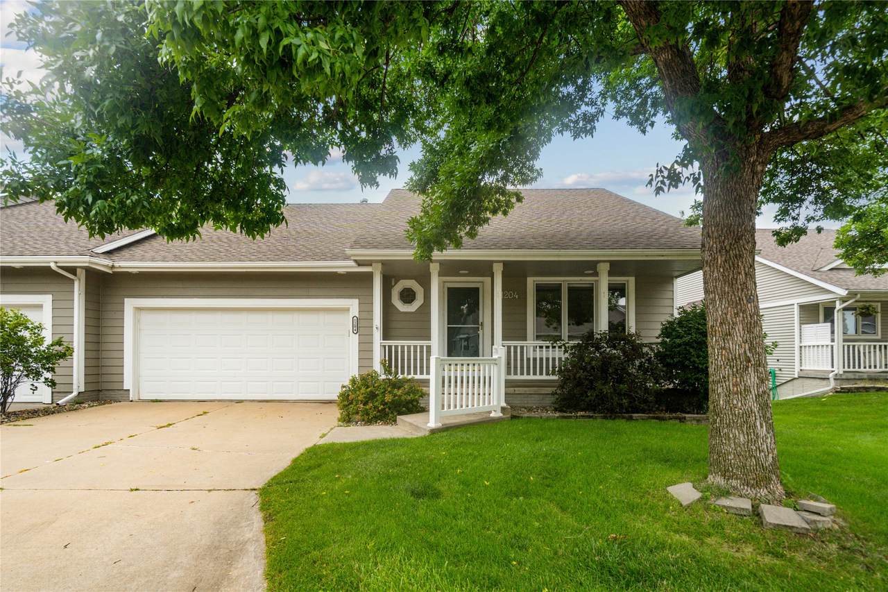 1204 Mallard Creek Drive - Photo 1