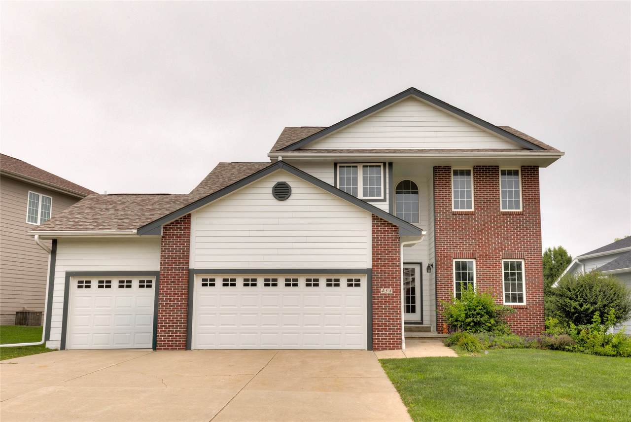 458 Pinehurst Circle - Photo 1