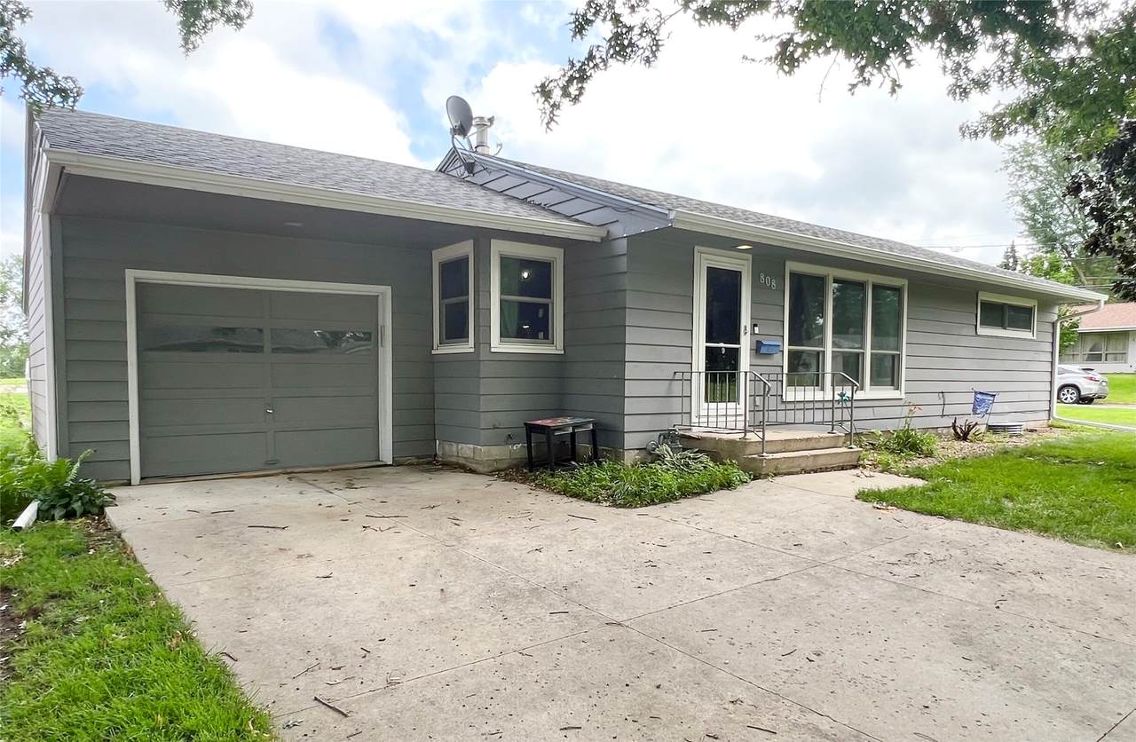 808 14th Street - Photo 1