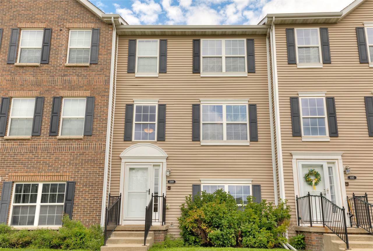 1009 Kamies Lane - Photo 1