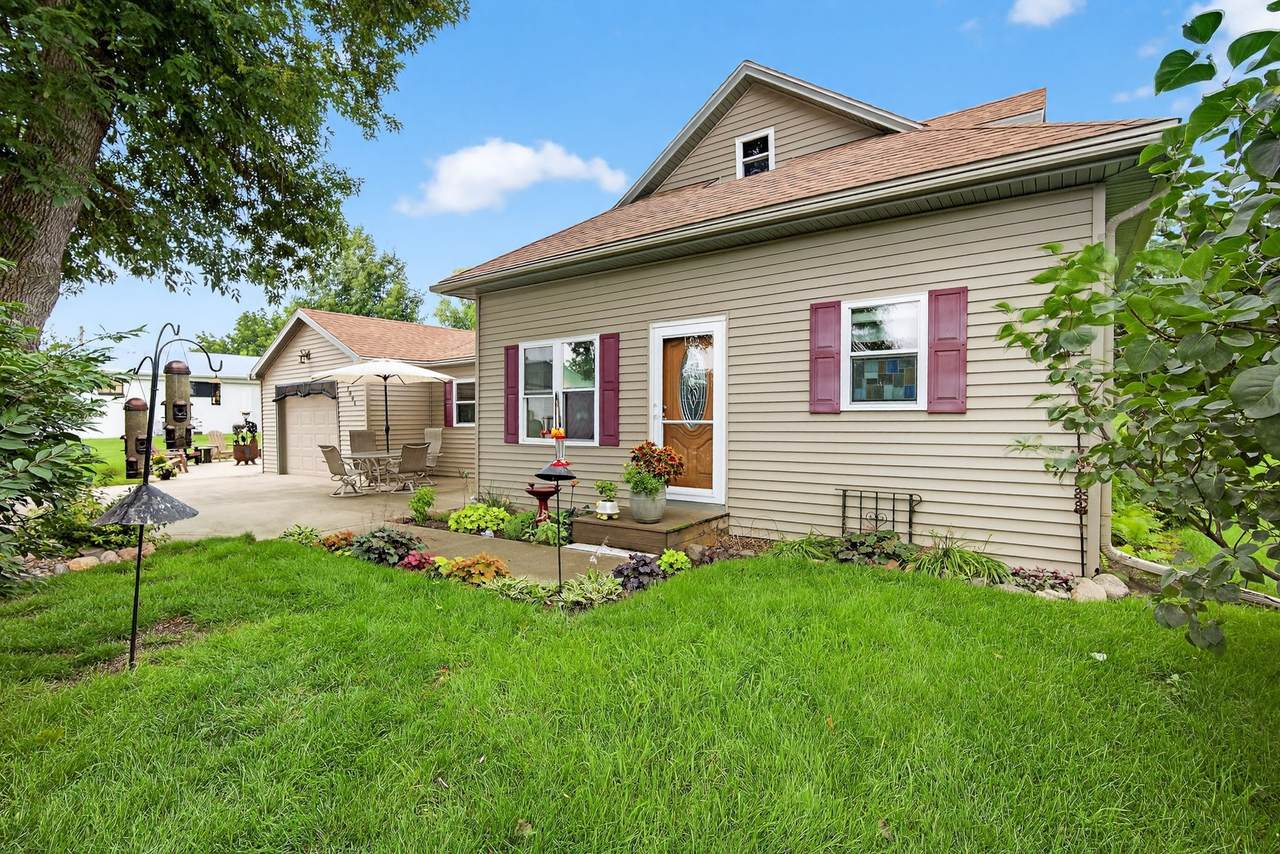 1806 Main Street - Photo 1