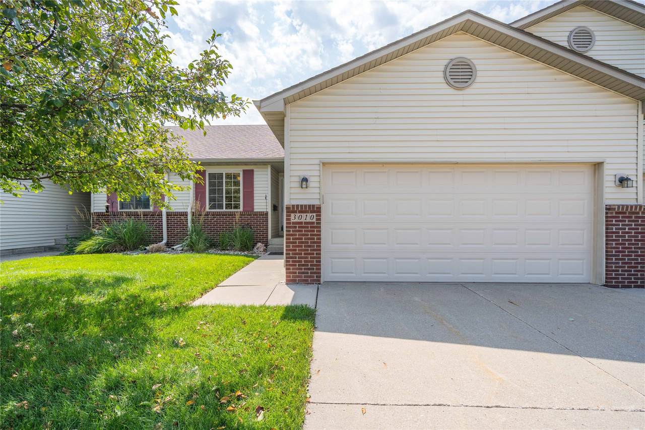 3010 Turnberry Drive - Photo 1