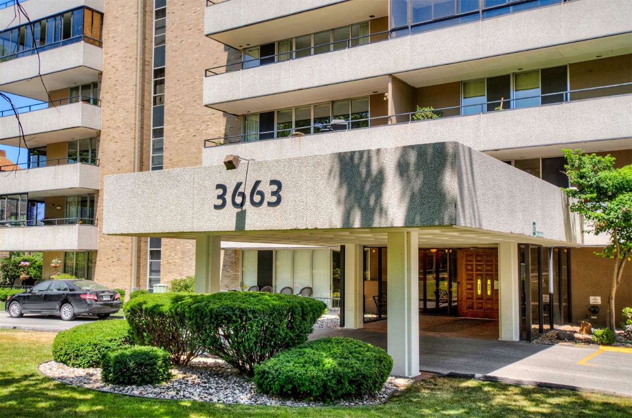 3663 Grand- Avenue - Photo 1