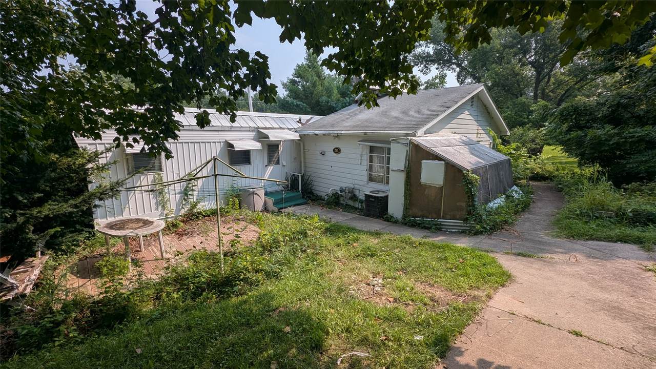 245 West Street - Photo 1