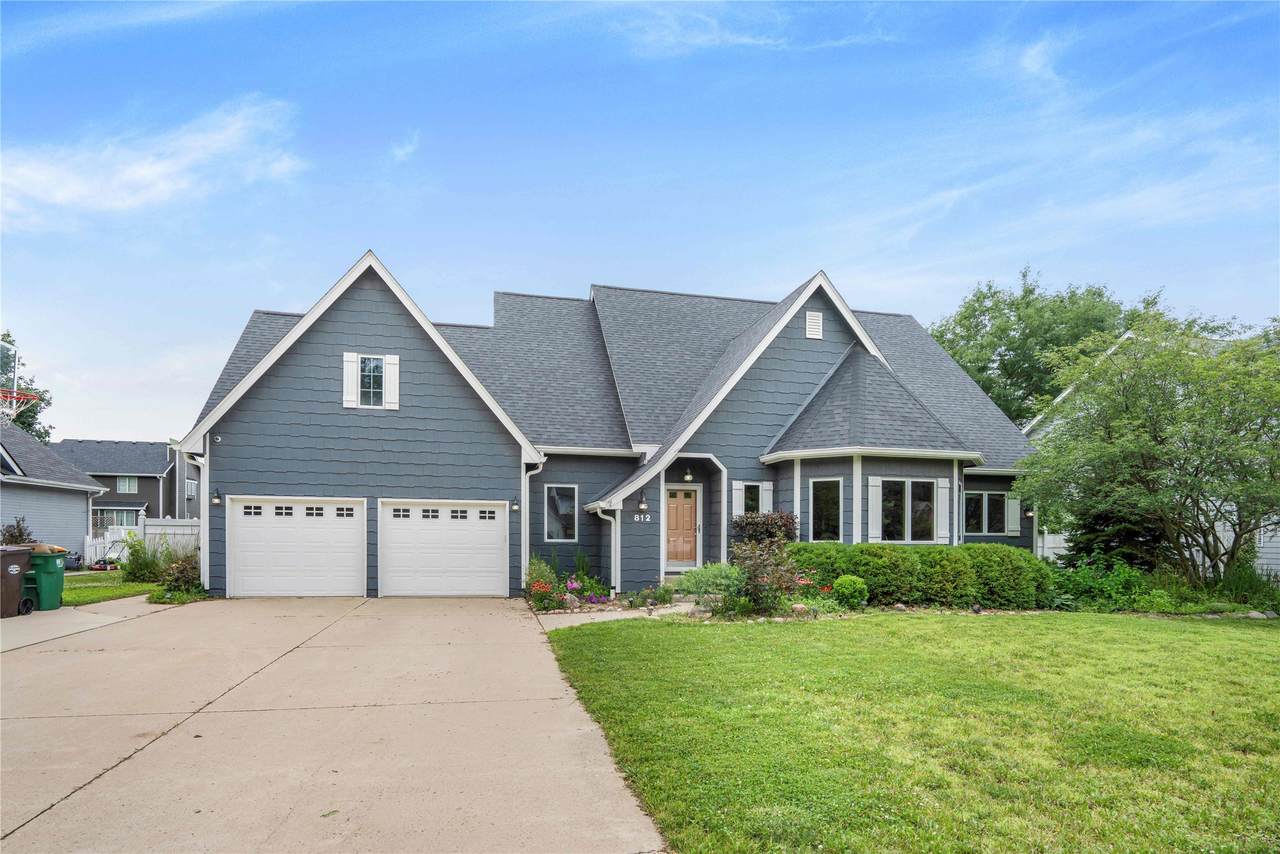 812 8th Avenue - Photo 1