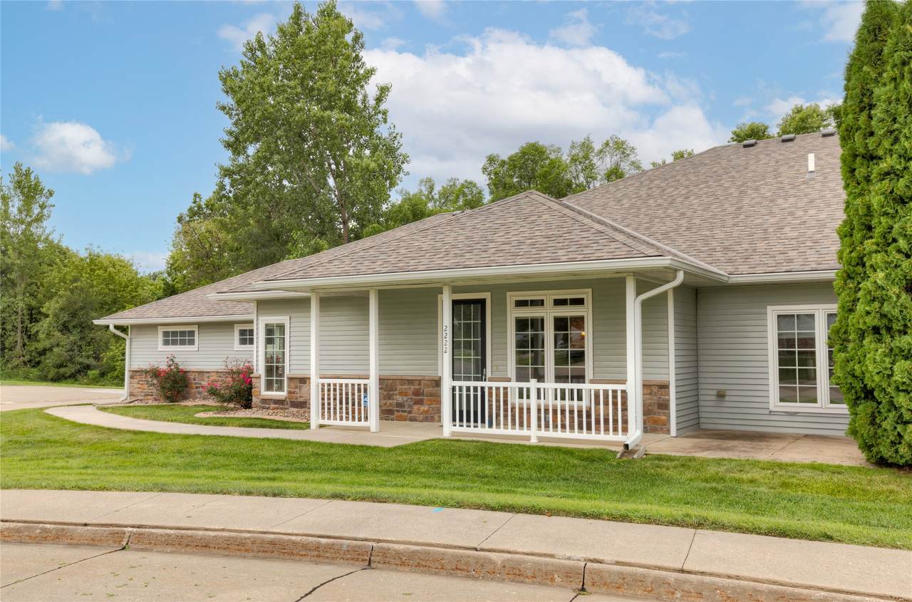 2222 35th Street - Photo 1