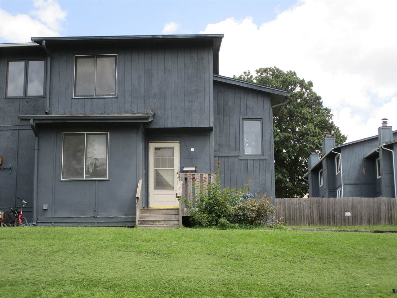 1021 11th Street - Photo 1