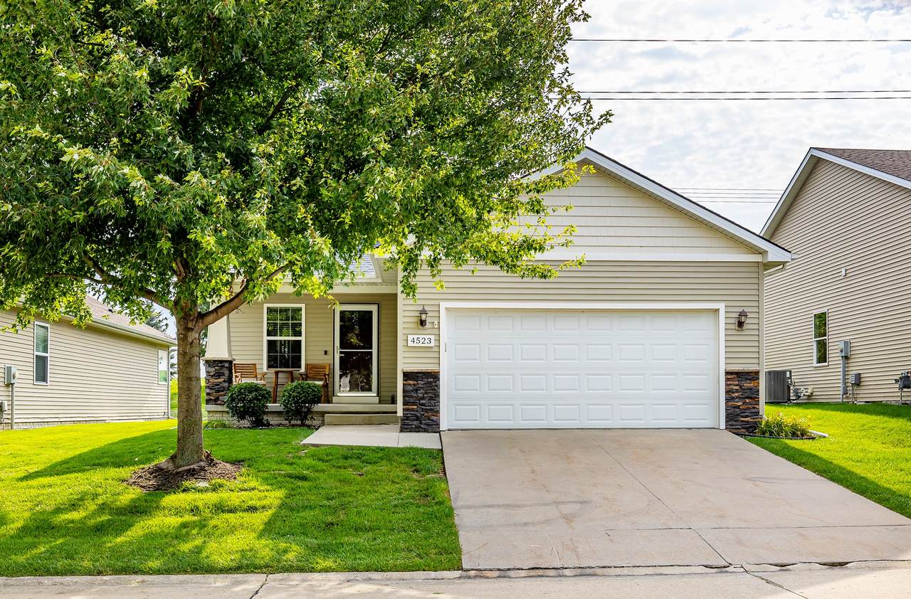 4523 143rd Street - Photo 1