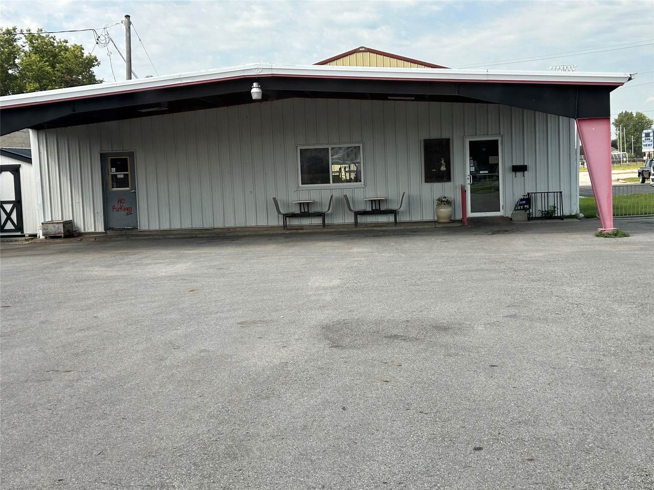 2720 Willis Avenue - Photo 1