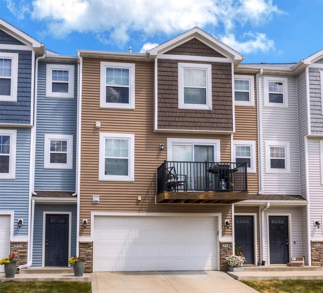 218 Pin Oak Court - Photo 1