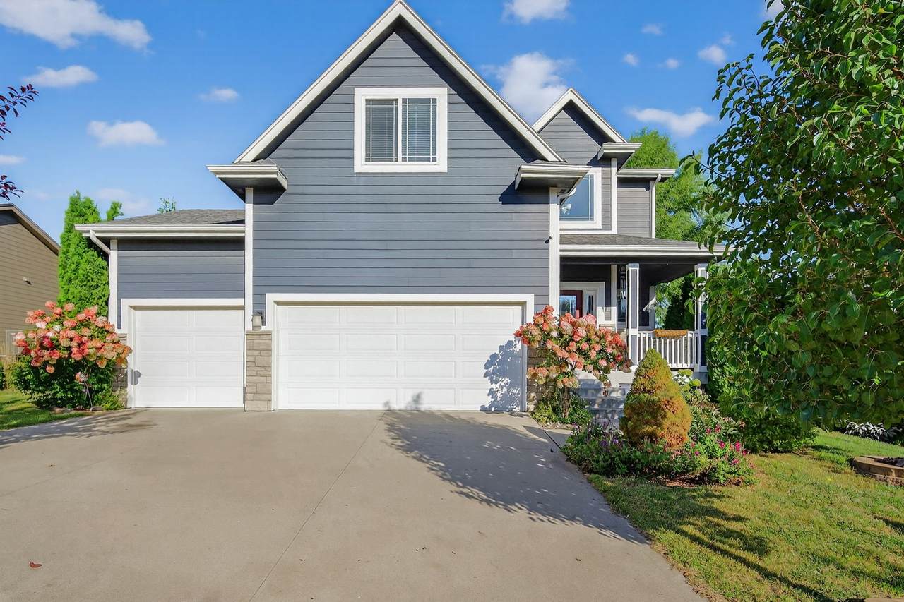 1734 11th Street - Photo 1