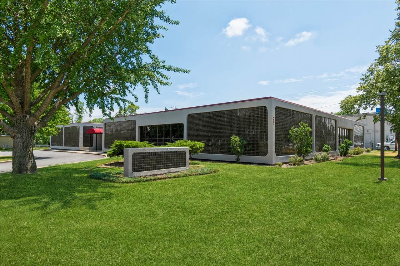 423 South Ankeny Boulevard - Photo 1