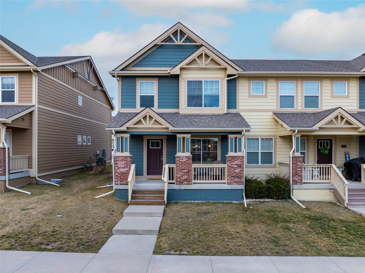 305 Heritage Lane - Photo 1