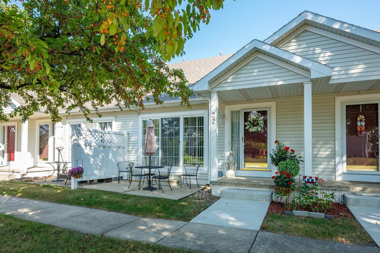 555 Laurel Street - Photo 1