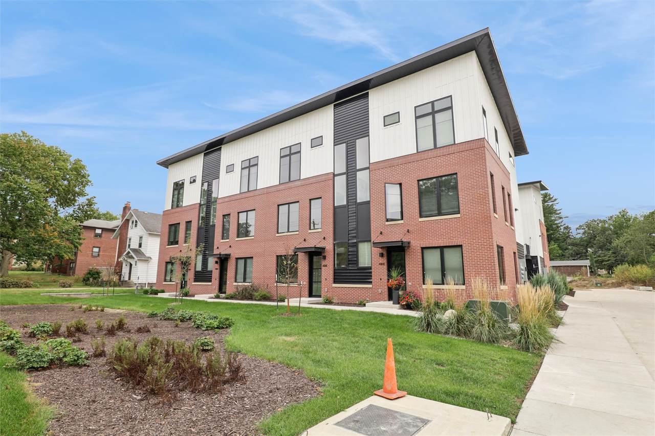 4848 Ingersoll Avenue - Photo 1