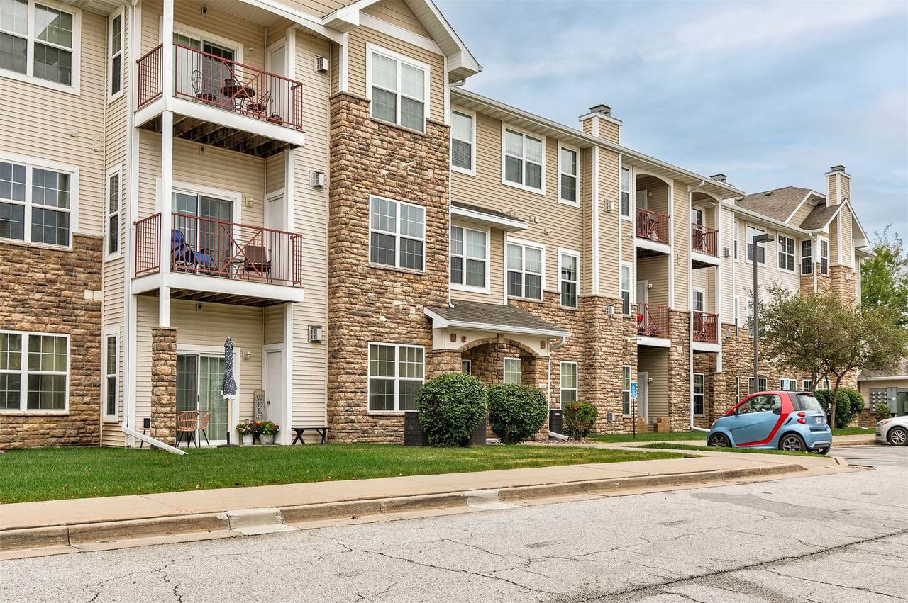 1333 University Avenue - Photo 1