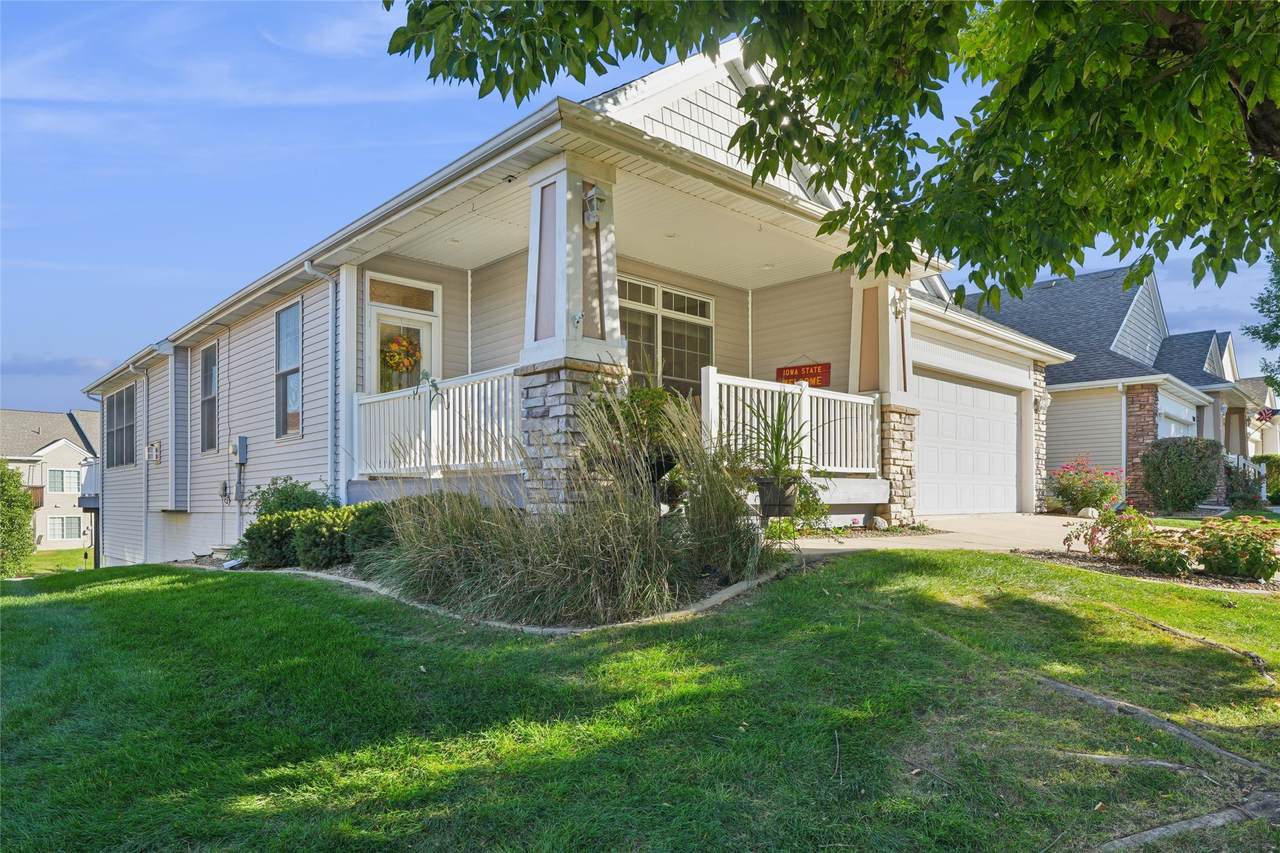 806 Redwood Lane - Photo 1