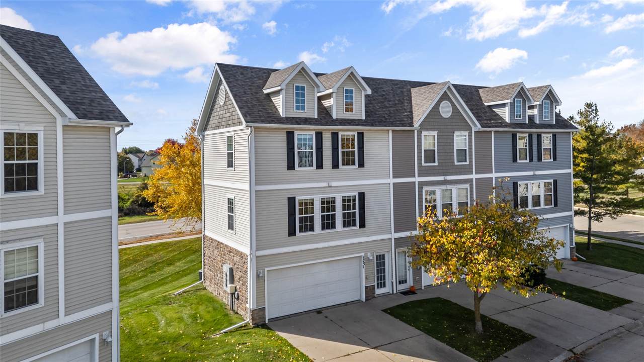 1731 32nd Lane - Photo 1