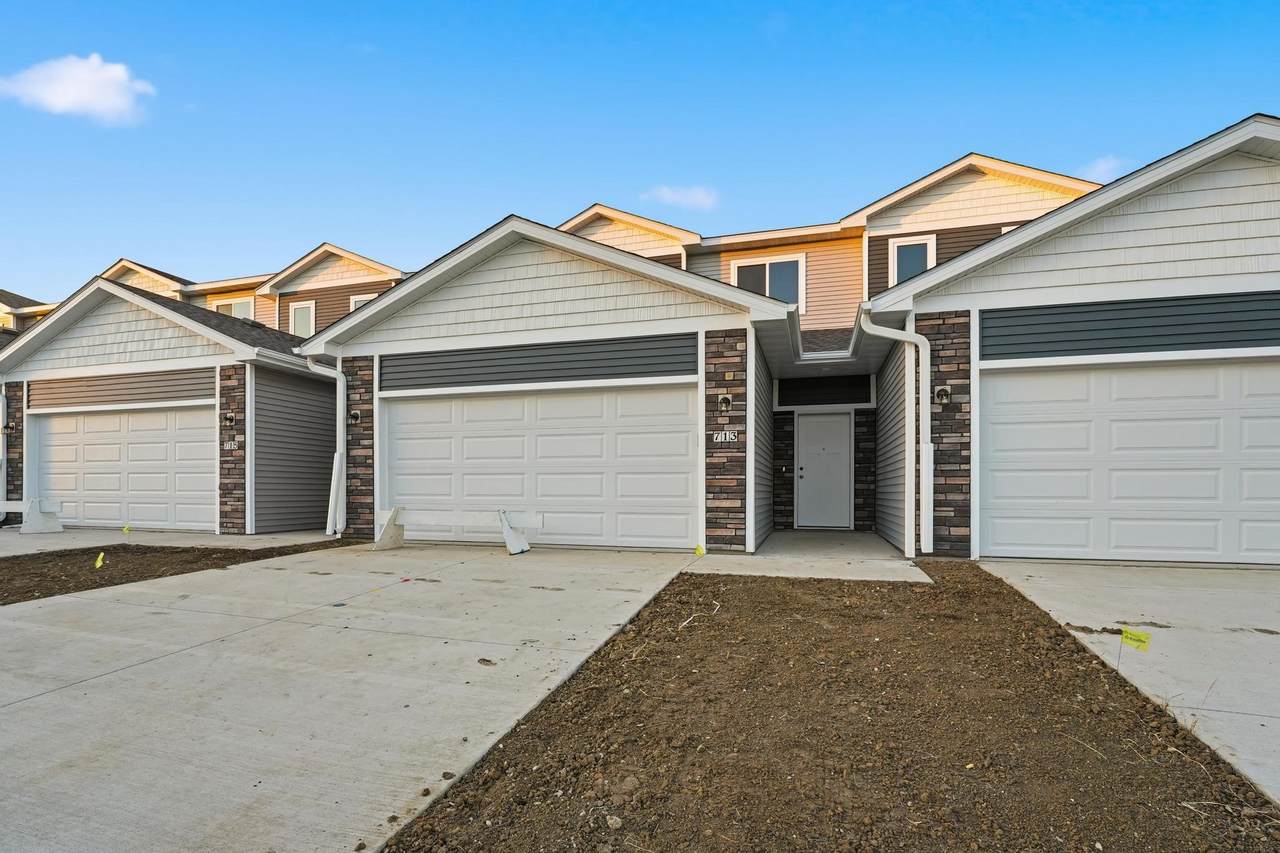 713 Campusside Place - Photo 1