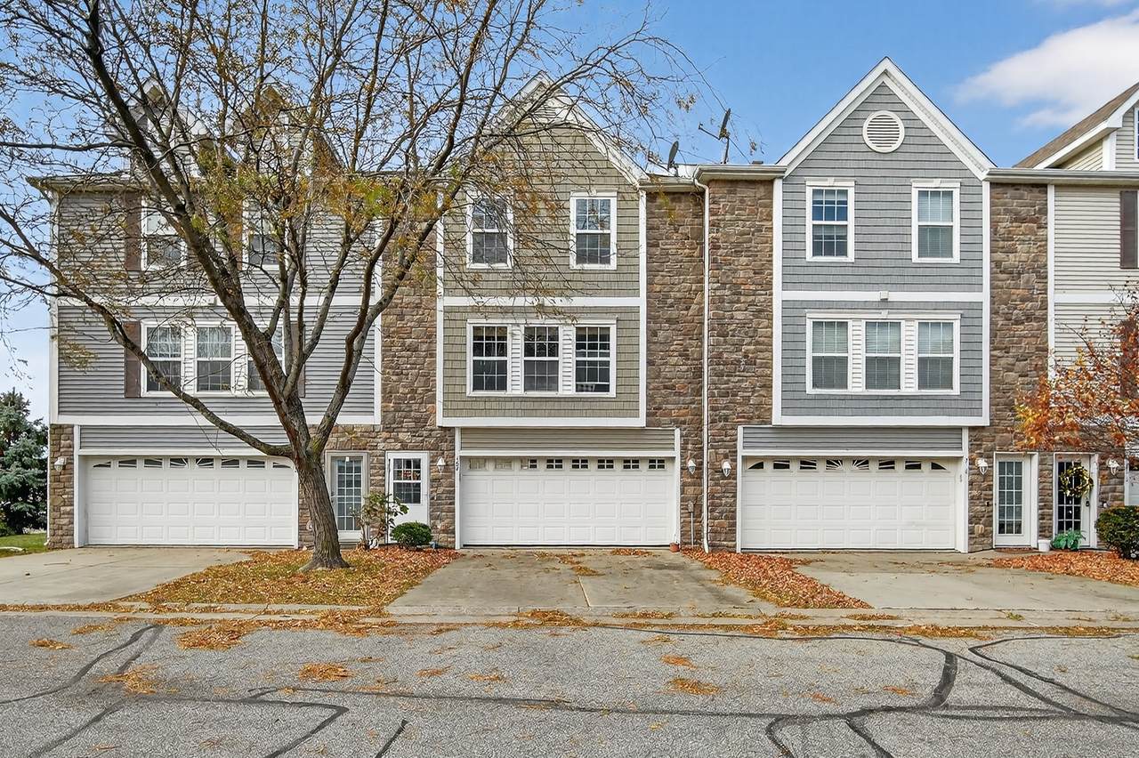 304 Sandalwood - Photo 1