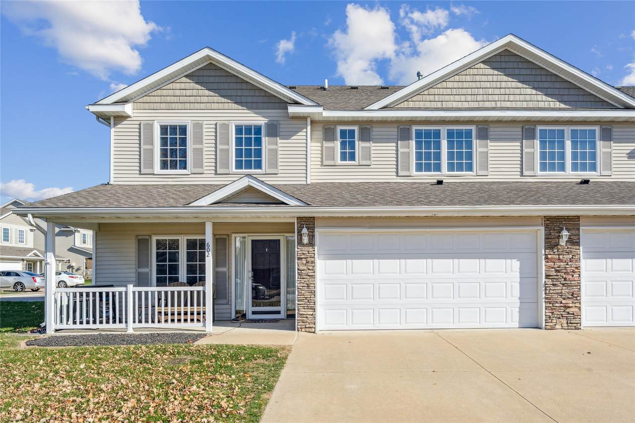 2101 Meadow Court - Photo 1