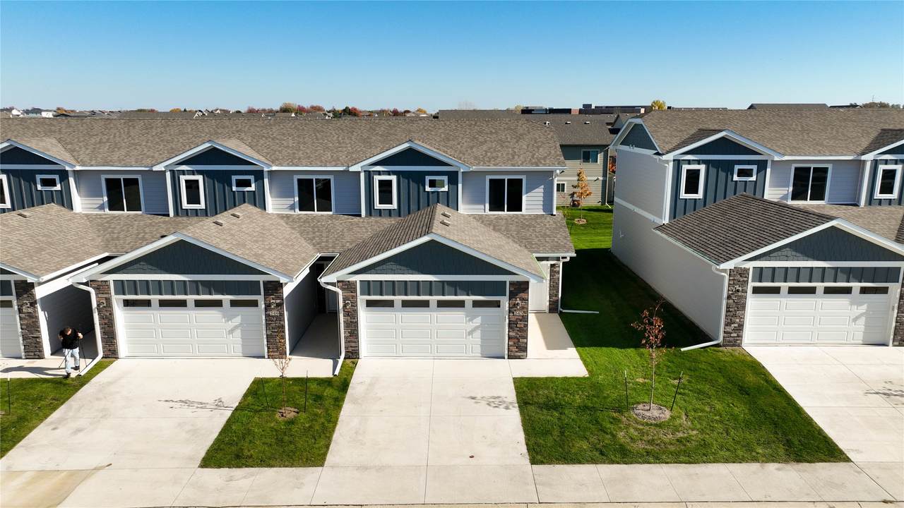 243 Waverly Drive - Photo 1