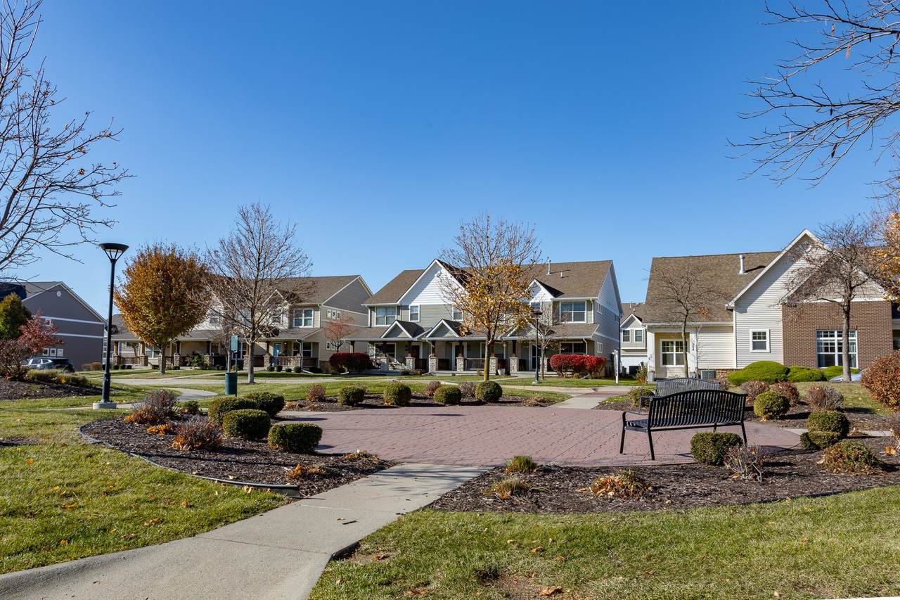 196 Cambridge Drive - Photo 1