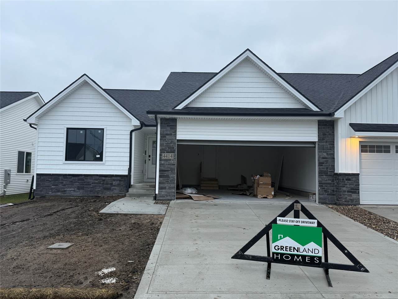 4414 Olivia Lane - Photo 1