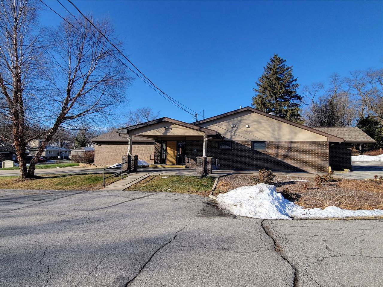 420 Watrous Avenue - Photo 1