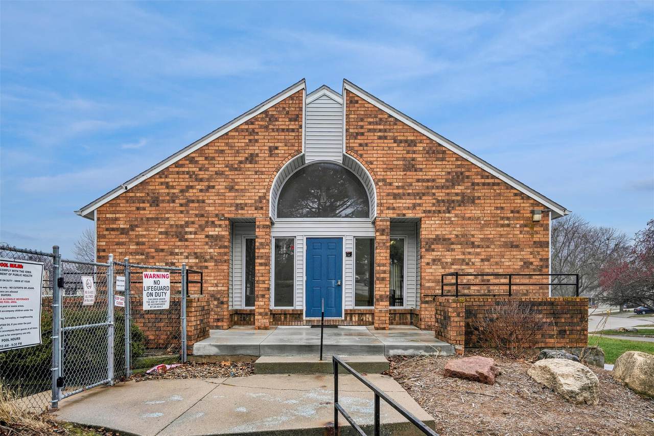 1100 50th Street - Photo 1