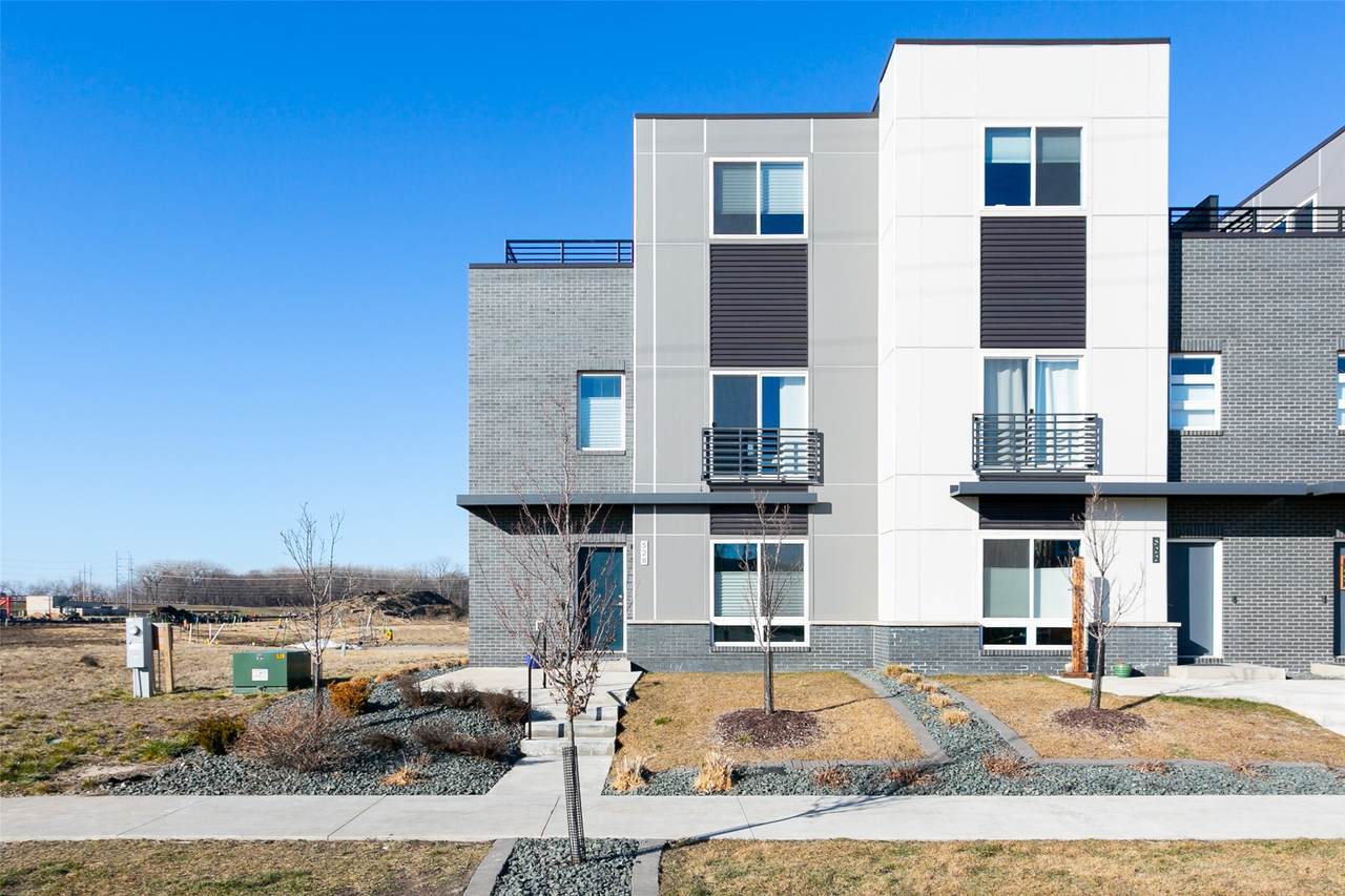 528 12th Street - Photo 1