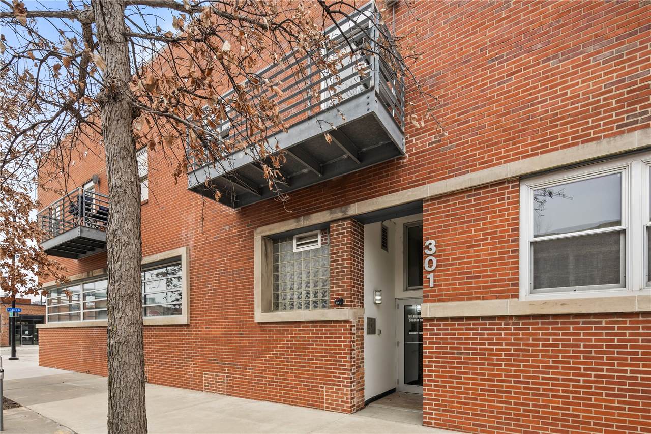 301 Court Avenue - Photo 1