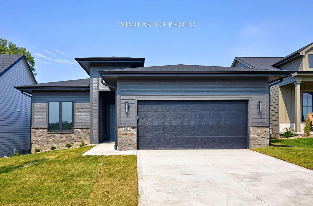 2621 Hawes Lane - Photo 1